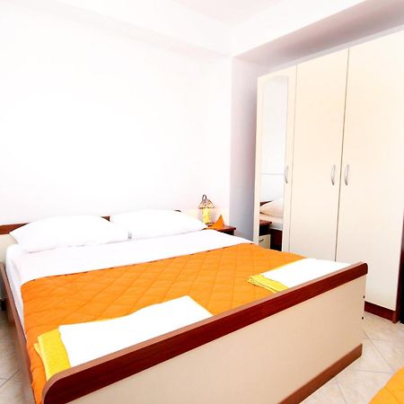 Apartments With A Parking Space Seline, Paklenica - 6603 Starigrad Paklenica Room photo