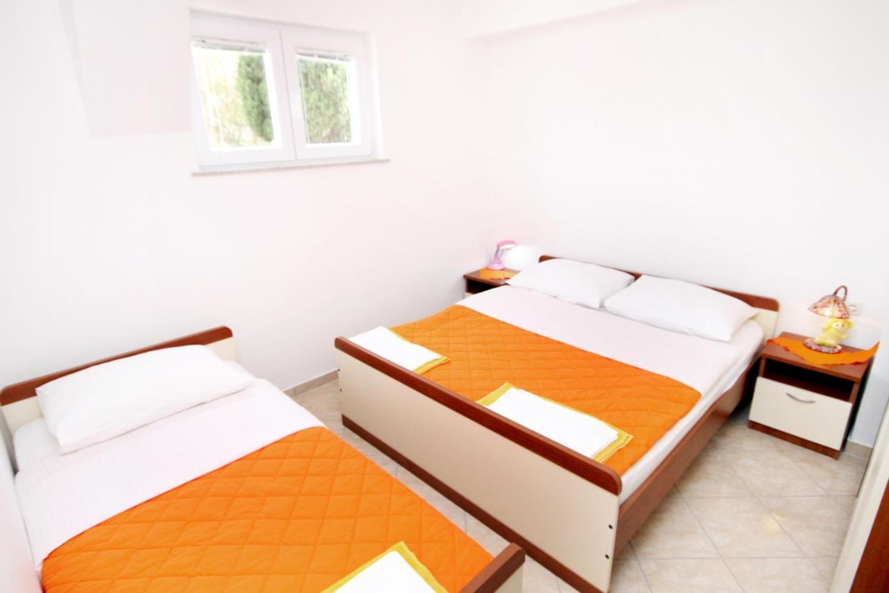 Apartments With A Parking Space Seline, Paklenica - 6603 Starigrad Paklenica Exterior photo