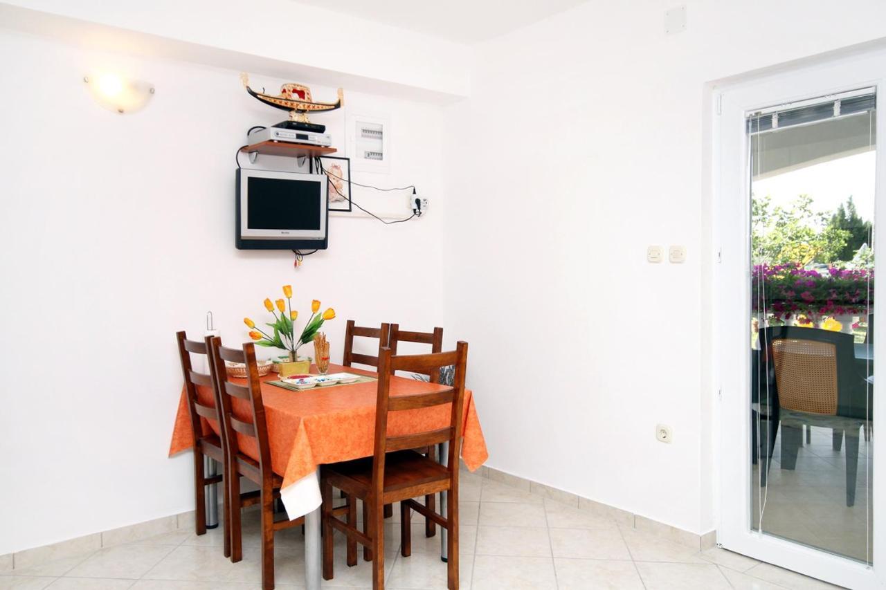 Apartments With A Parking Space Seline, Paklenica - 6603 Starigrad Paklenica Exterior photo