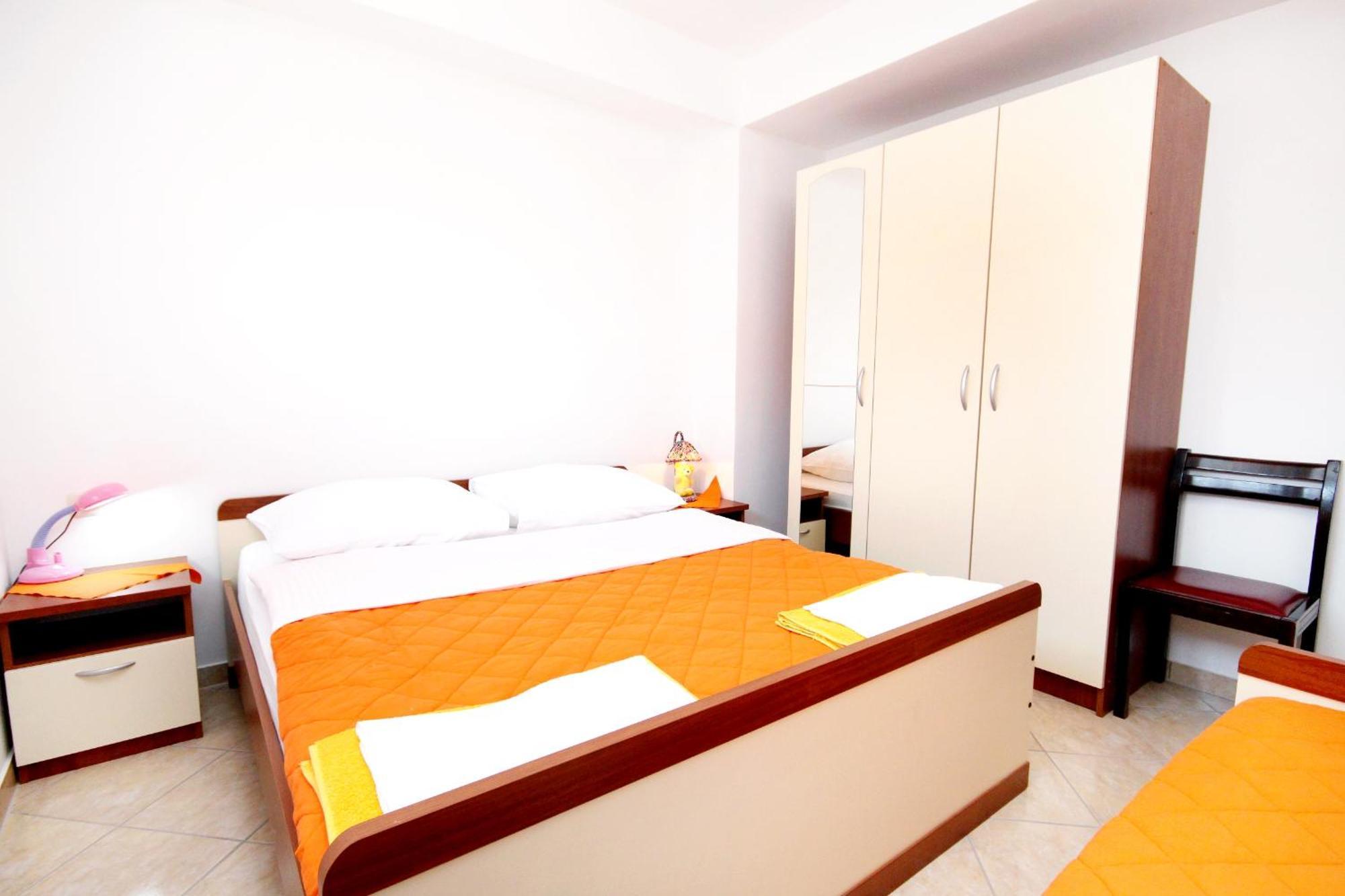 Apartments With A Parking Space Seline, Paklenica - 6603 Starigrad Paklenica Room photo