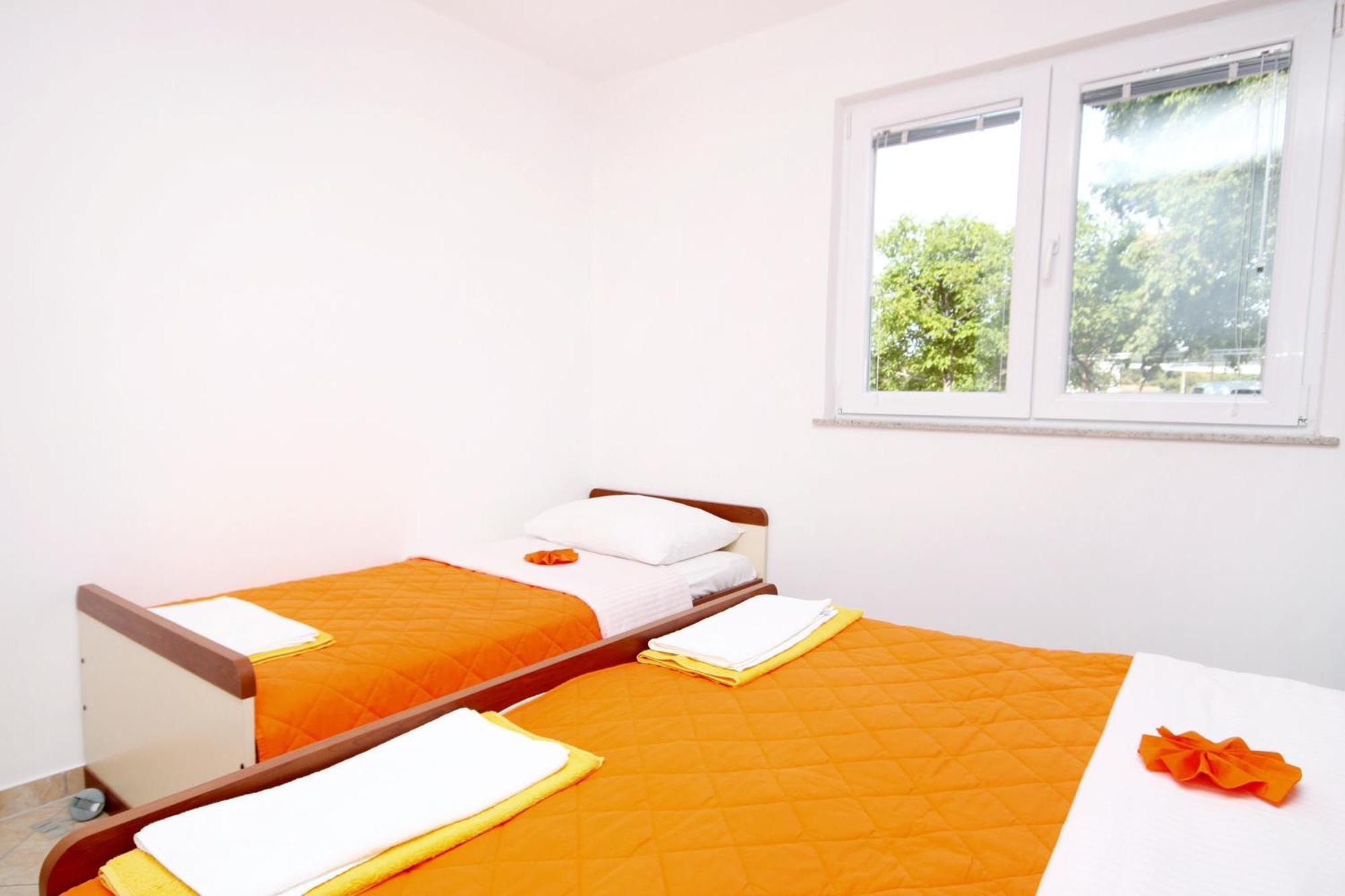 Apartments With A Parking Space Seline, Paklenica - 6603 Starigrad Paklenica Room photo